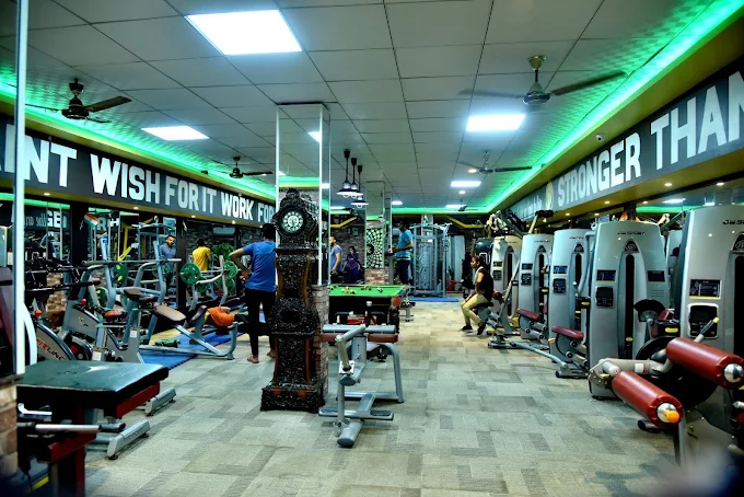 THE ROCKSTAR GYM
